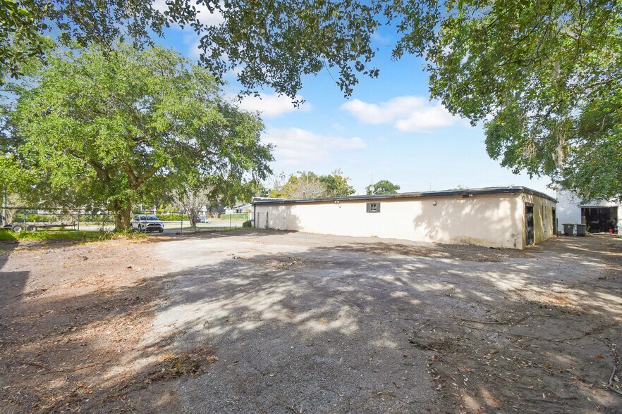 More Photos Of 3429 N Liberty St, Jacksonville Light Distribution For Lease