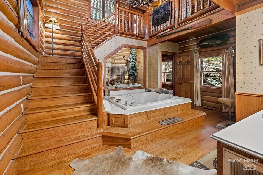 More Photos Of 3134 E Van Buren, Eureka Springs Hotel For Sale