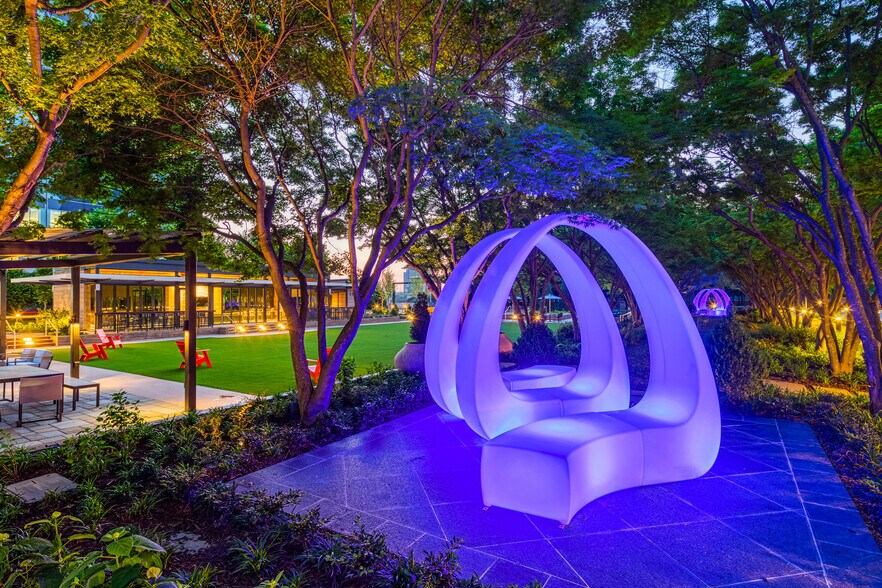 More Photos Of 1001 Summit Blvd, Atlanta Unknown For Lease