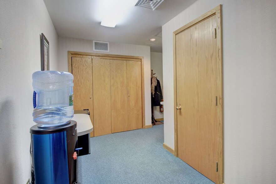 More Photos Of 33 Electric Ave, Fitchburg Medical For Lease