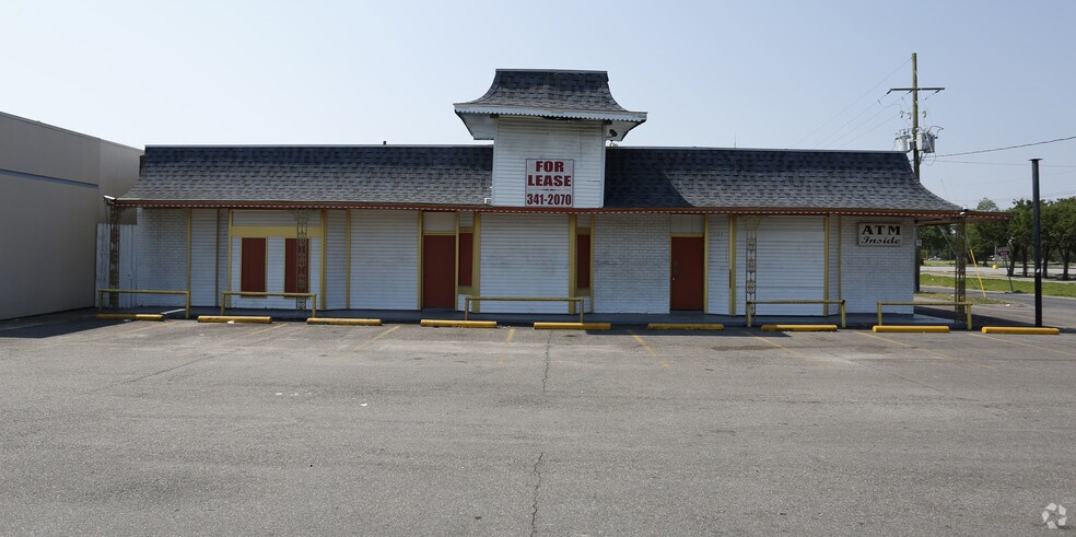 More Photos Of 111 Wright Ave, Gretna Bar For Lease