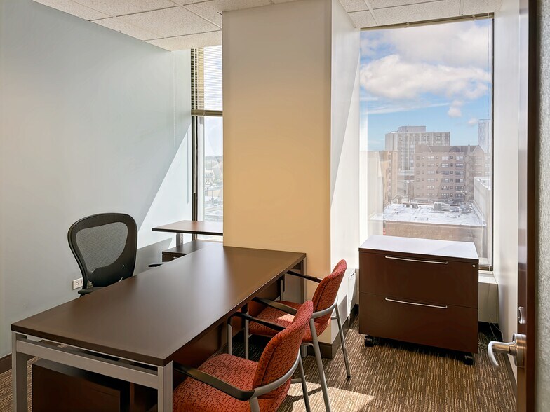 More Photos Of 1603 Orrington Ave, Evanston Coworking Space