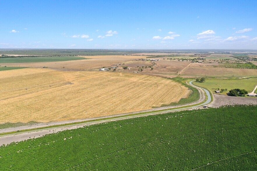 More Photos Of CR 5715, Natalia Land For Sale