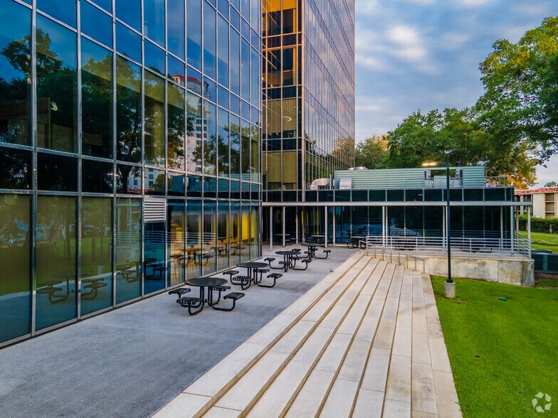 More Photos Of 6277 Sea Harbor Dr, Orlando Office For Sale