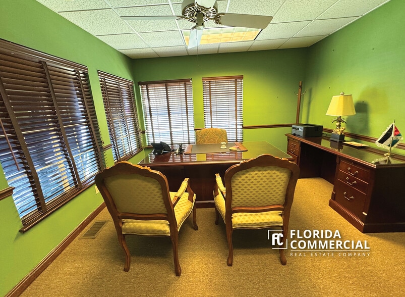 More Photos Of 1115 SE Ocean Blvd, Stuart Office Residential For Sale