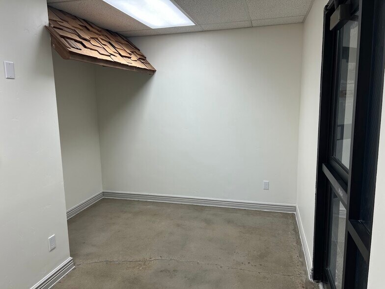 More Photos Of 201-225 N State St, Orem Medical For Lease