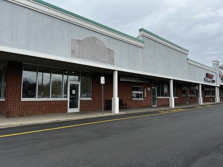 More Photos Of 455 State Rt 23, Wantage Supermarket For Lease