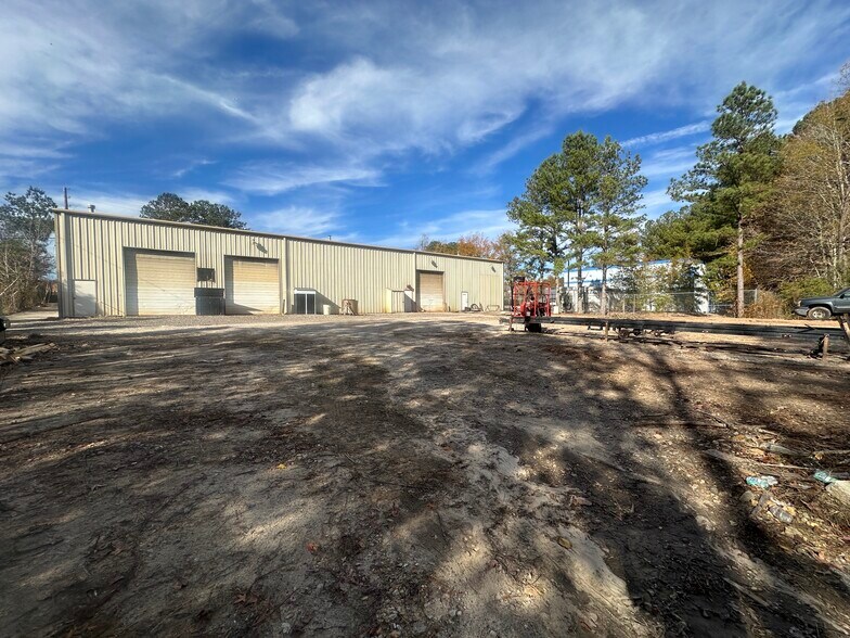 More Photos Of 9212 Poston Rd, Jonesboro Flex For Sale