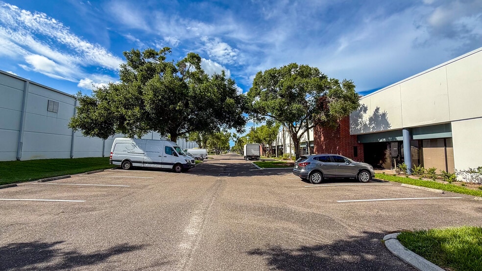 More Photos Of 7201-7243 Bryan Dairy Rd, Largo Unknown For Lease