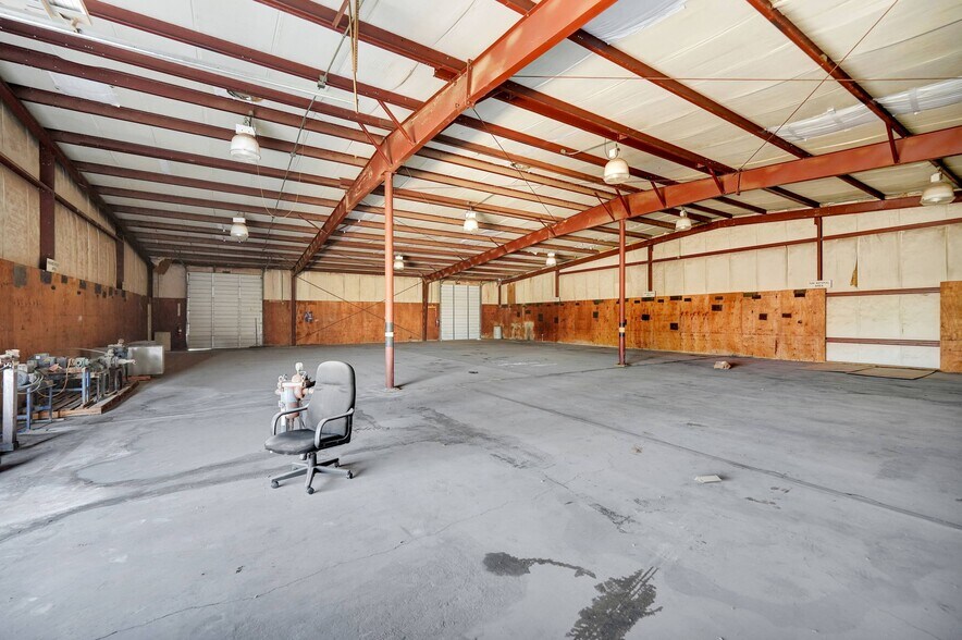 More Photos Of 100 Industrial Ave, Odessa Industrial For Sale