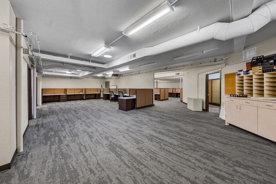 More Photos Of 209 N Pacific Hwy, Talent General Retail For Sale