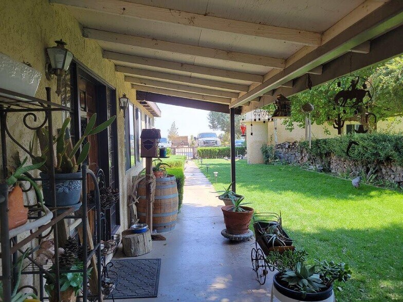 More Photos Of 41614 102nd St E, Palmdale Industrial For Lease