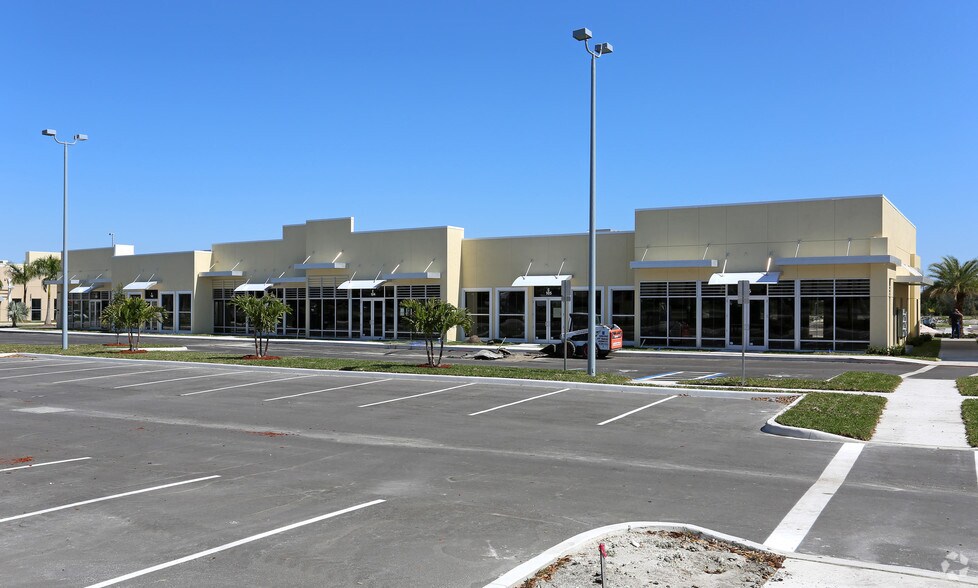 More Photos Of 6555 N Wickham Rd, Melbourne Office For Lease