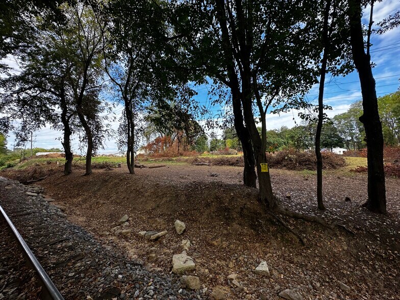 More Photos Of 651 Lincoln St, Oxford Land For Sale