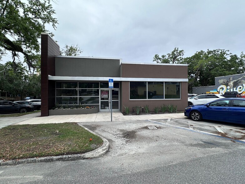 More Photos Of 2502 Oak St, Jacksonville Storefront Retail Office For Lease