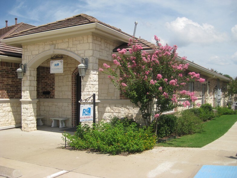 More Photos Of 5926 W Parker Rd, Plano Medical For Sale