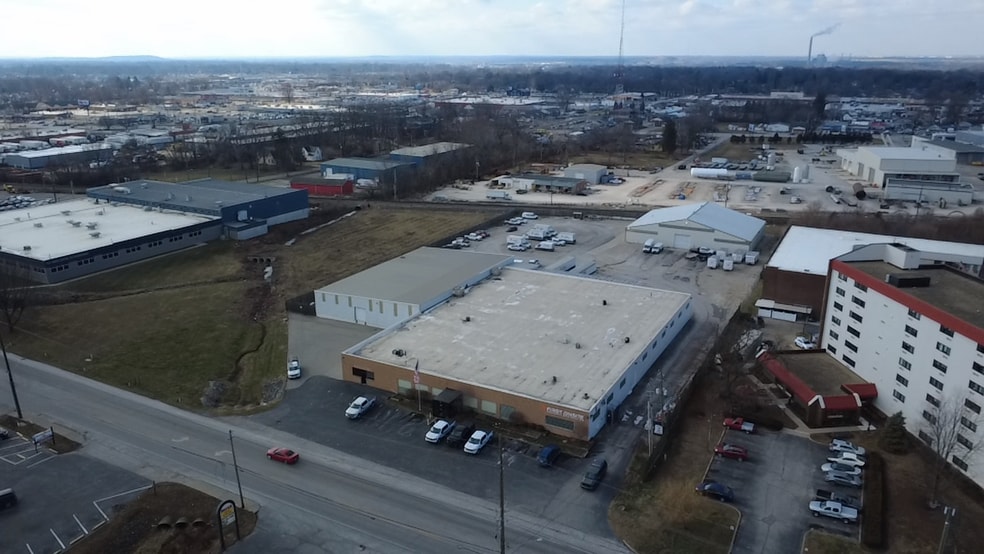 Primary Photo Of 3610 Shelby St, Indianapolis Manufacturing For Lease