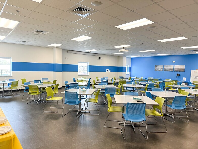 More Photos Of 3000 E Sawyer Rd, Springfield Manufacturing For Lease