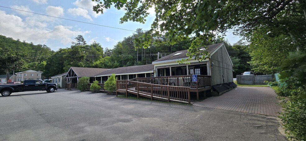 More Photos Of 150 Shore Dr, Bristol Restaurant For Sale