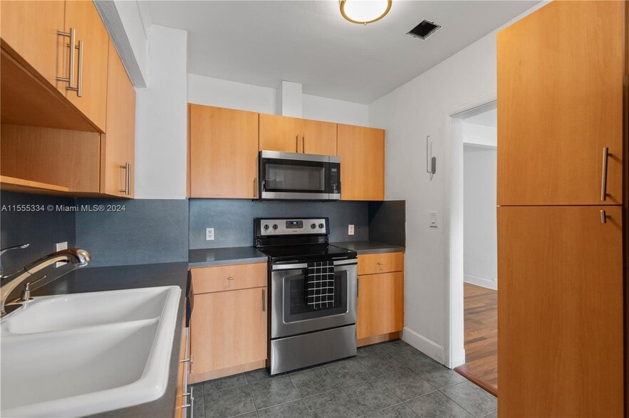 More Photos Of 1105 NE 119th St, Biscayne Park Apartments For Sale