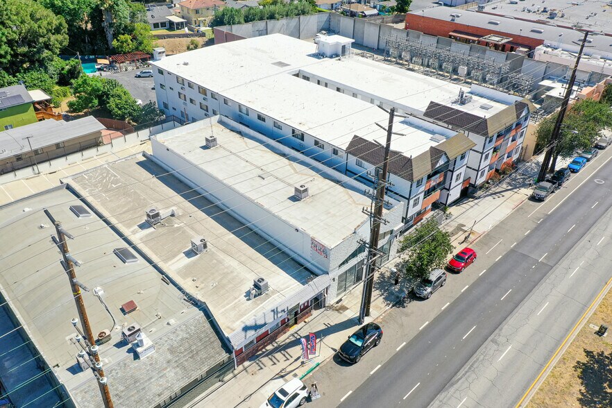 Primary Photo Of 4136 Eagle Rock Blvd, Los Angeles Storefront For Sale