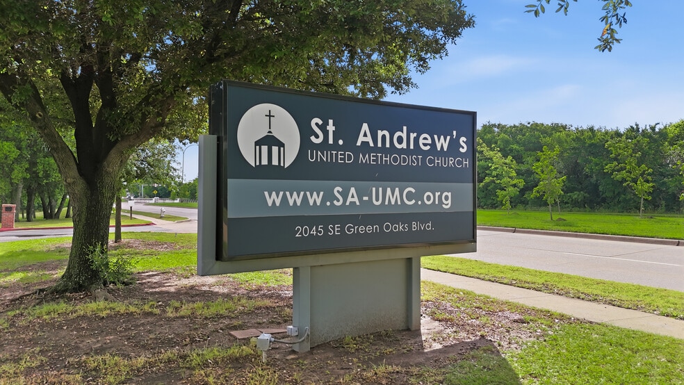 More Photos Of 2045 SE Green Oaks Blvd, Arlington Religious Facility For Sale