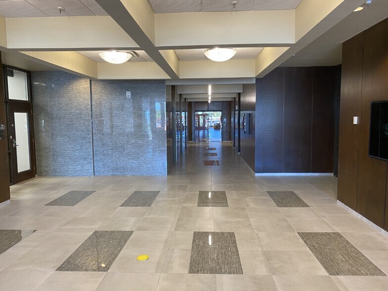 More Photos Of 2440 Louisiana Blvd NE, Albuquerque Office For Lease