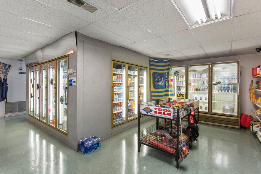 More Photos Of 6547 Potomac River Rd, Monterey Service Station For Sale