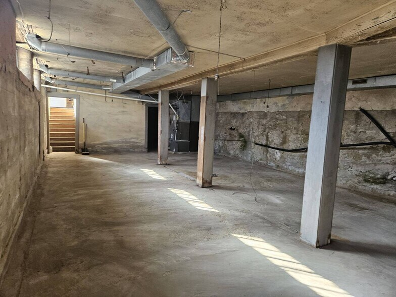 More Photos Of 501 Webster St, Liberty Bank For Sale