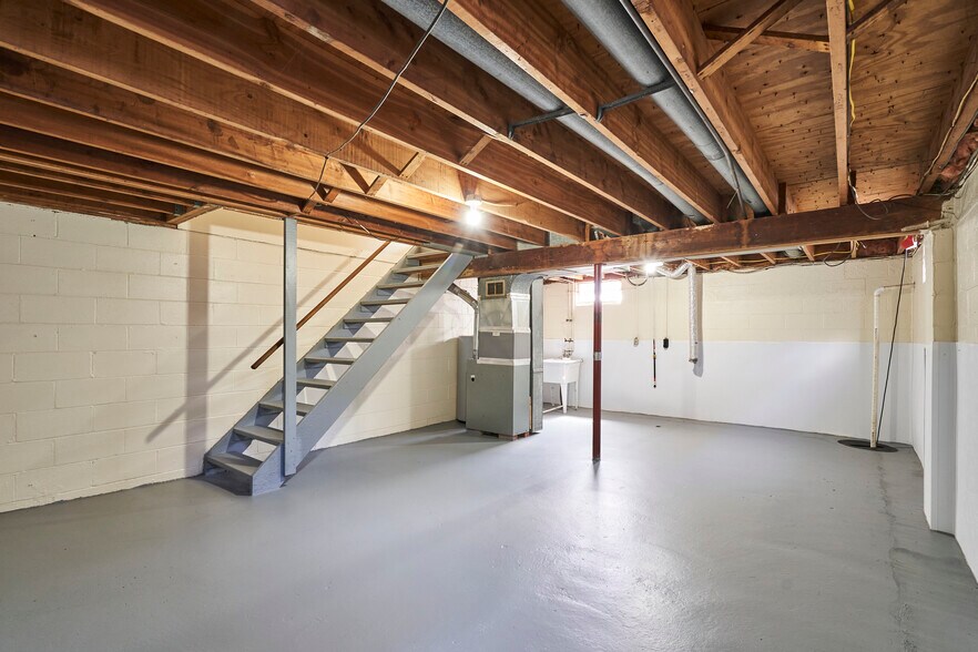 More Photos Of 926 Russell Ave, Akron Apartments For Sale