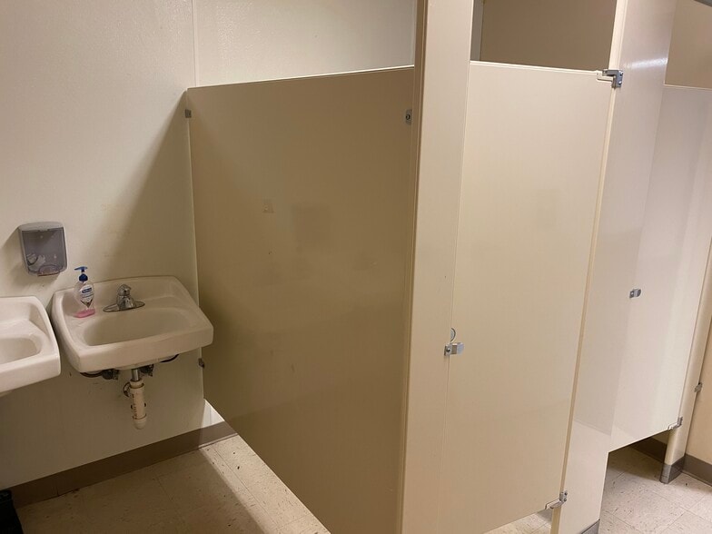 More Photos Of 5550 S Highway 97, Sand Springs Daycare Center For Sale