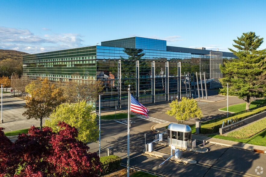 More Photos Of 1 Avon Pl, Suffern Manufacturing For Sale