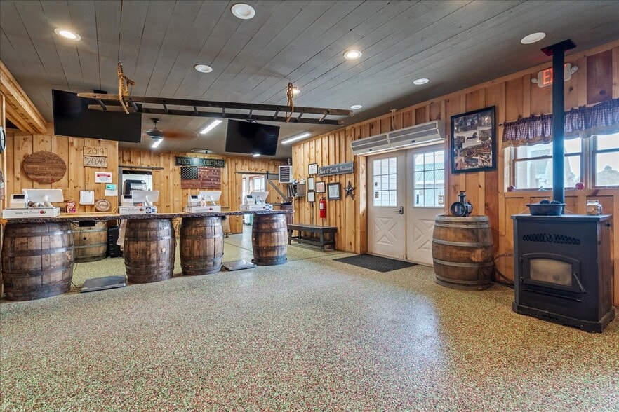 More Photos Of 1297 Brookview Station Rd, Castleton On Hudson Winery Vineyard For Sale