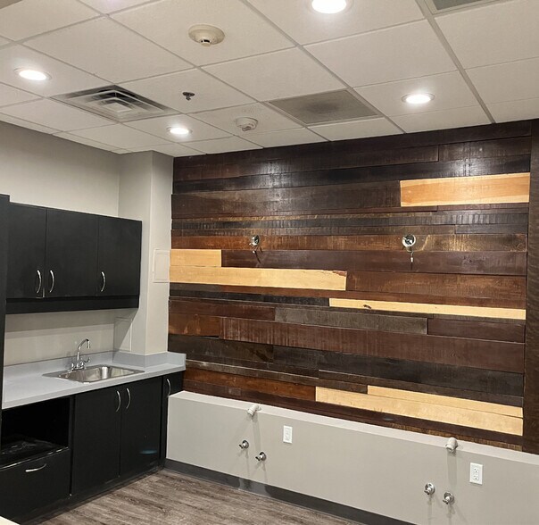 More Photos Of Drexel Ave @ Highway 100, Franklin Unknown For Lease