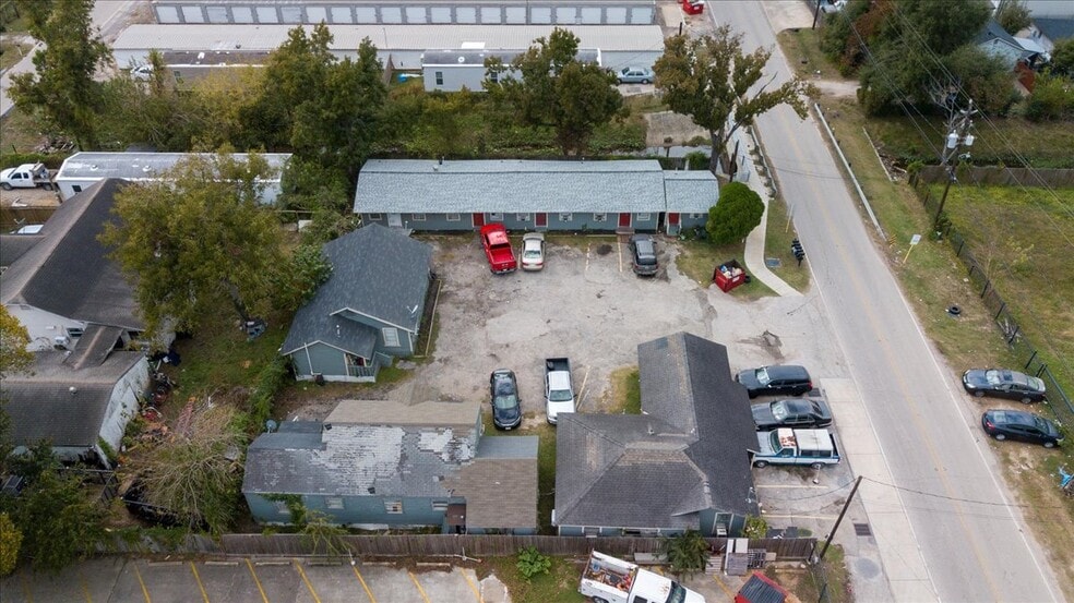 More Photos Of 13928 Bandera St, Houston Apartments For Sale