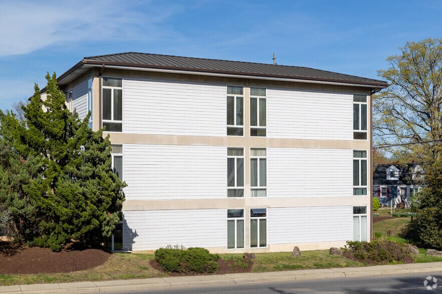 More Photos Of 1160 Spa Rd, Annapolis Office For Lease