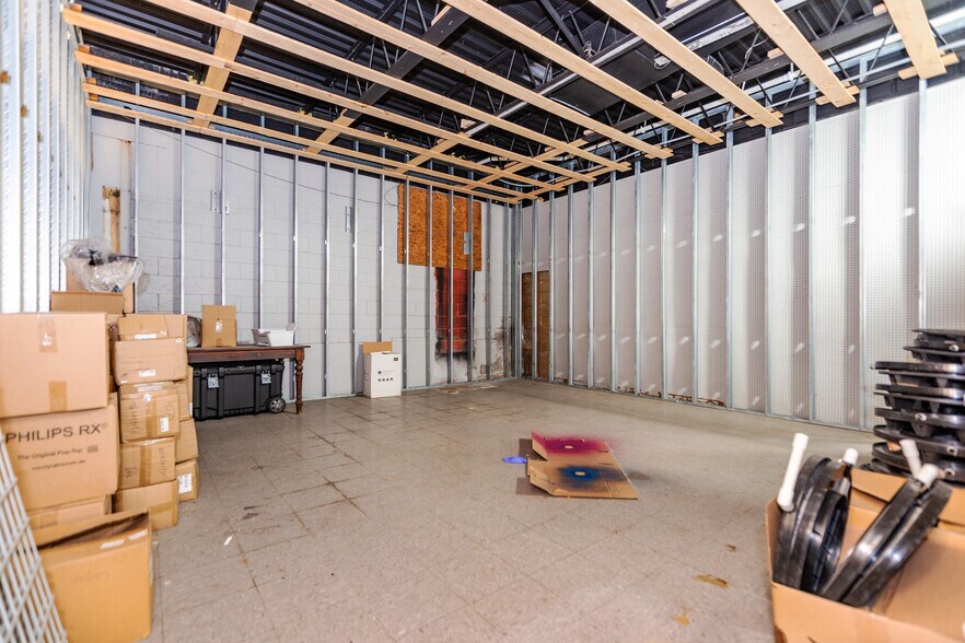 More Photos Of 75 Roberts St, West Warwick Showroom For Sale