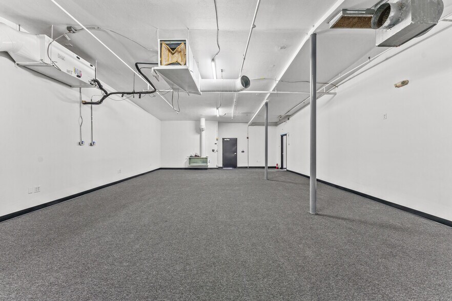 More Photos Of 3535 N Anza Rd, Palm Springs Warehouse For Lease