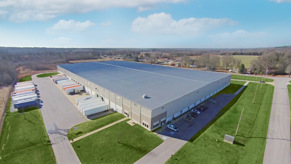 Primary Photo Of 3015 Tecumseh Rd, Corinth Distribution For Lease