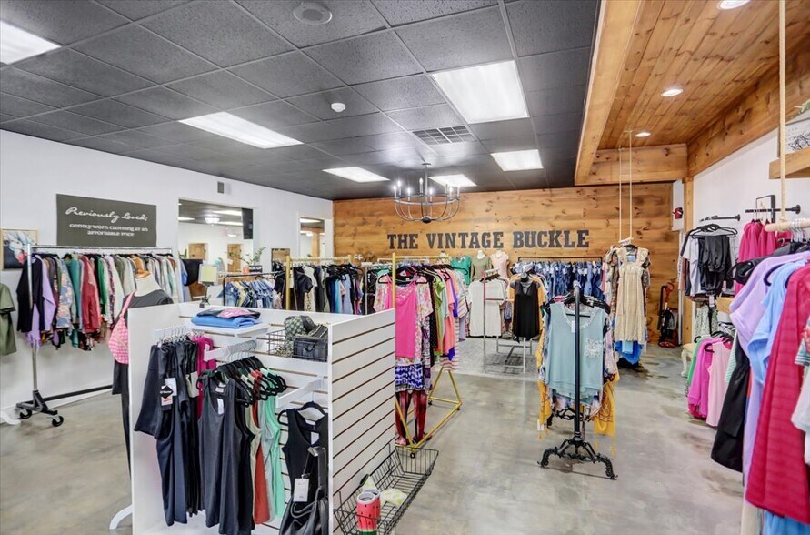 More Photos Of 140 W Orange St, Shippensburg Storefront For Sale