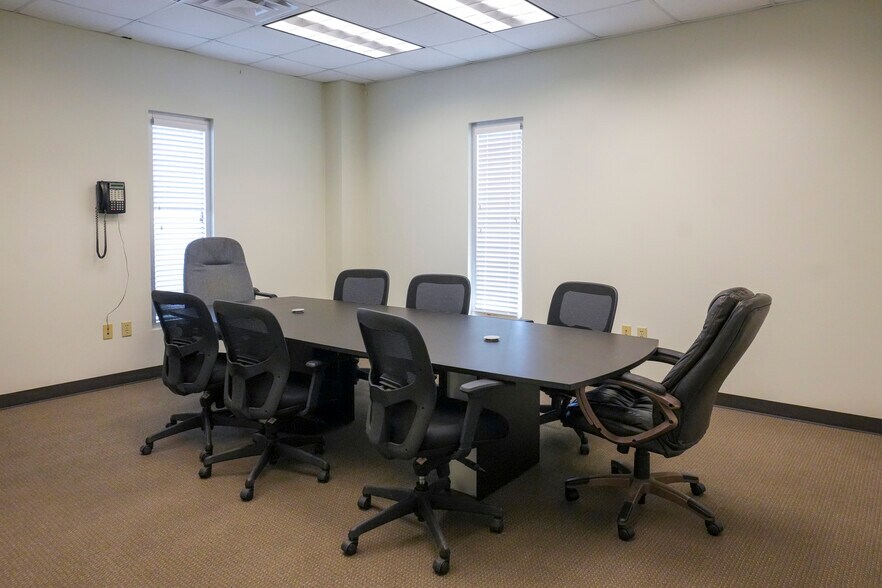 More Photos Of 6944 Leopard St, Corpus Christi Warehouse For Sale