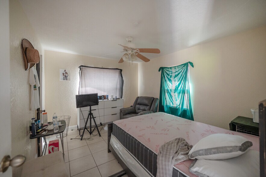 More Photos Of 8312 N 11th St, Tampa Apartments For Sale