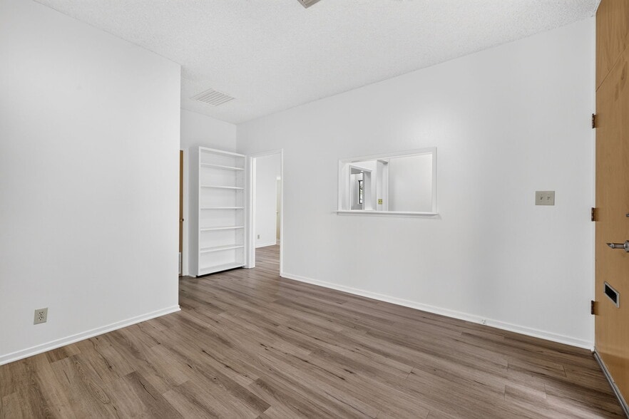 More Photos Of 7 Page St, Cotati Medical For Sale