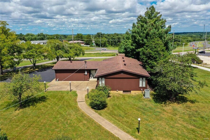 More Photos Of 1500 Gravois Rd, High Ridge Office Residential For Sale