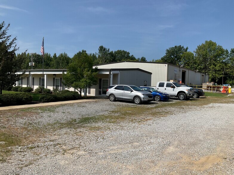 Primary Photo Of 119 Rocky Rd, Saltillo Industrial For Sale