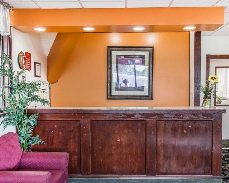 More Photos Of 6285 Westside Saginaw Rd, Bay City Hotel For Sale