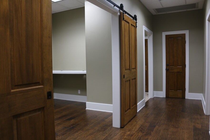 More Photos Of 2107 N Saint Marys St, San Antonio Loft Creative Space For Sale