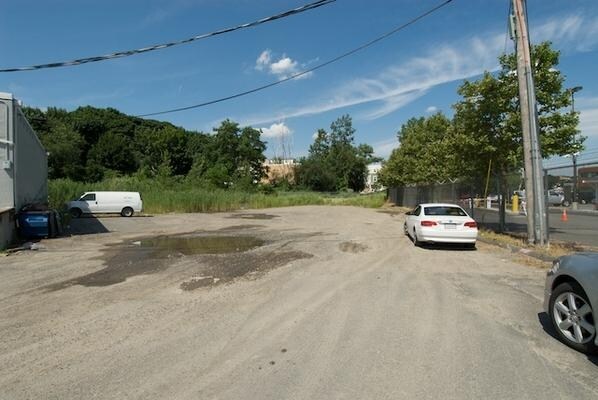 More Photos Of 1 Griffin Way, Chelsea Food Processing For Lease