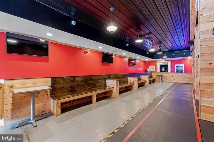 More Photos Of 140 S Market St, Elysburg Office For Sale