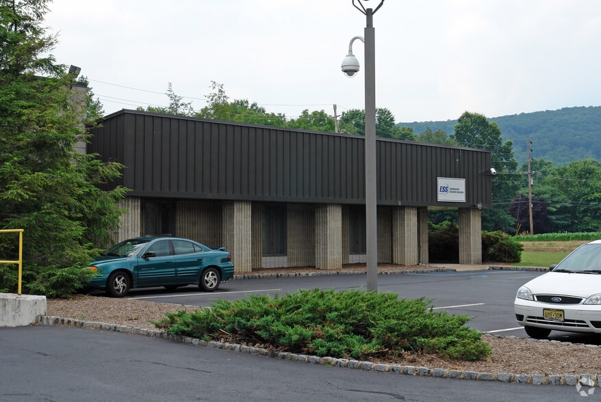 More Photos Of 1 Indian Ln E, Towaco Warehouse For Lease